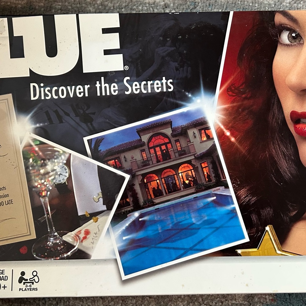Clue Board Game - Discover the Secrets Edition